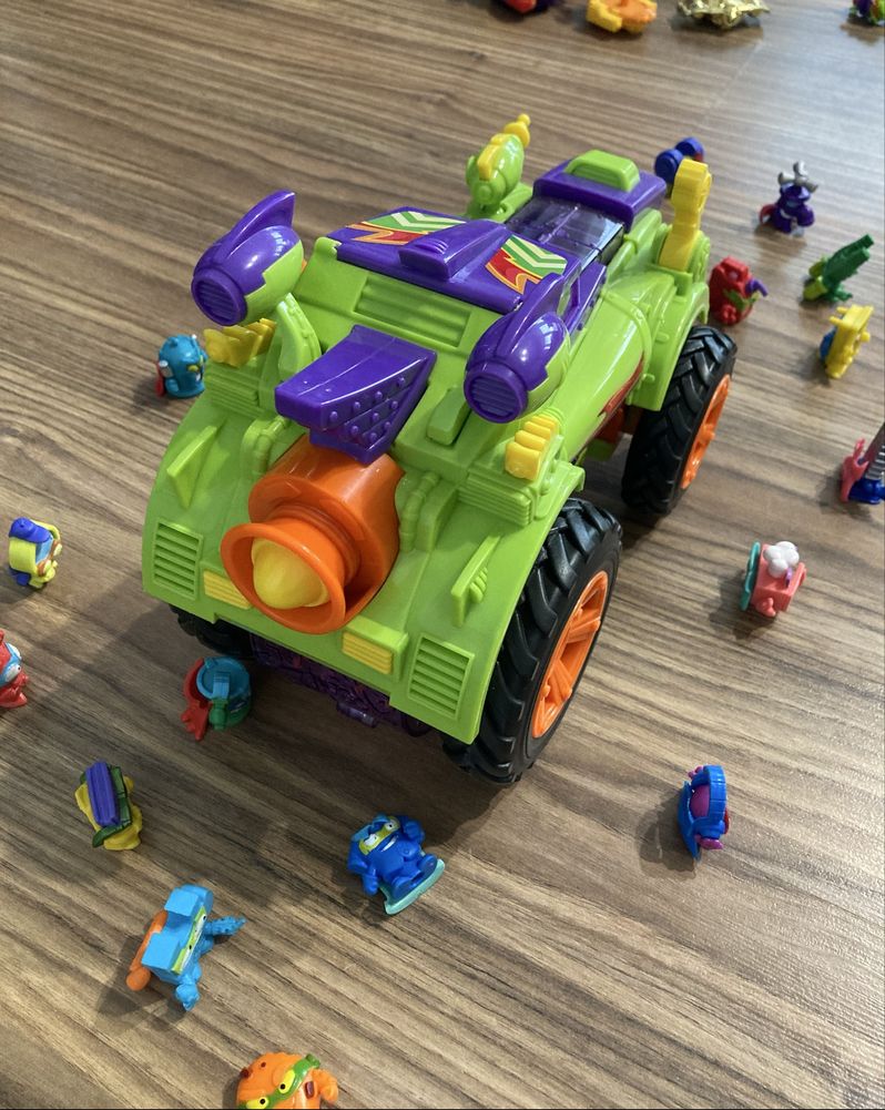 Monster Roller Super Zings plus figurki