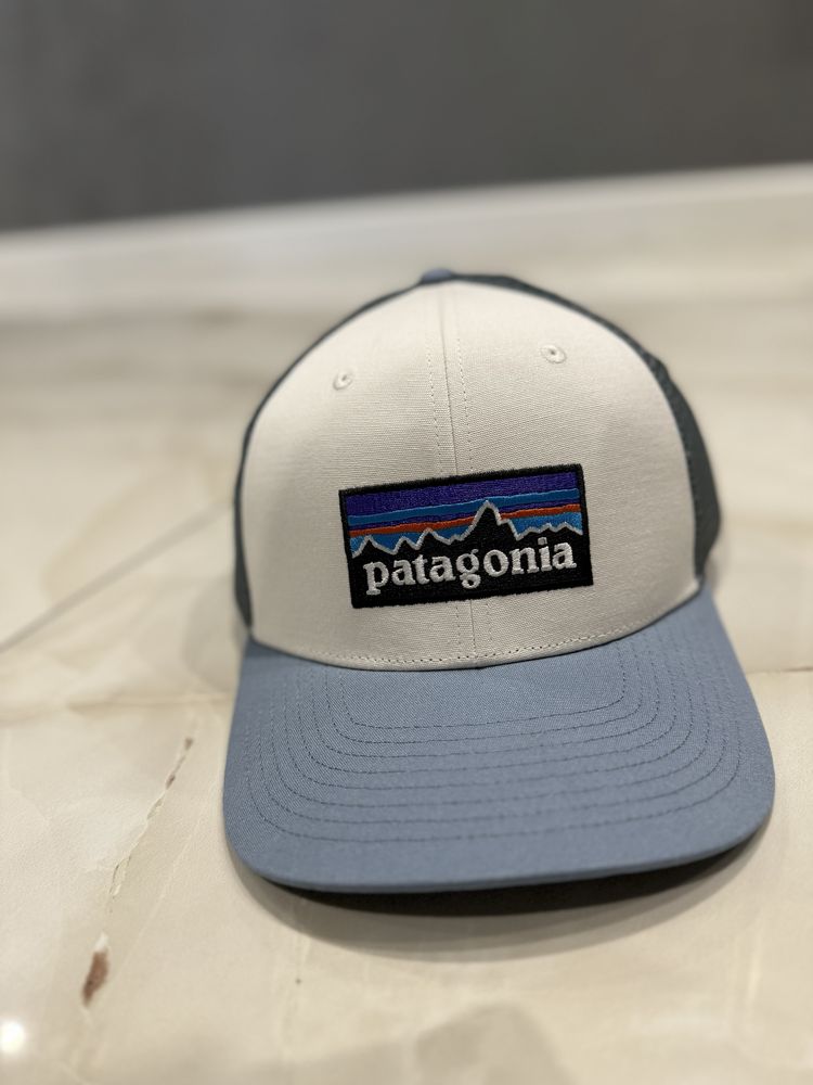 кепка Patagonia P-6 Logo Trucker оригинал оригінал