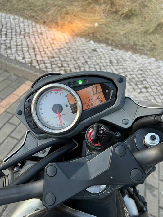 Kawasaki z750 cinza de 2007