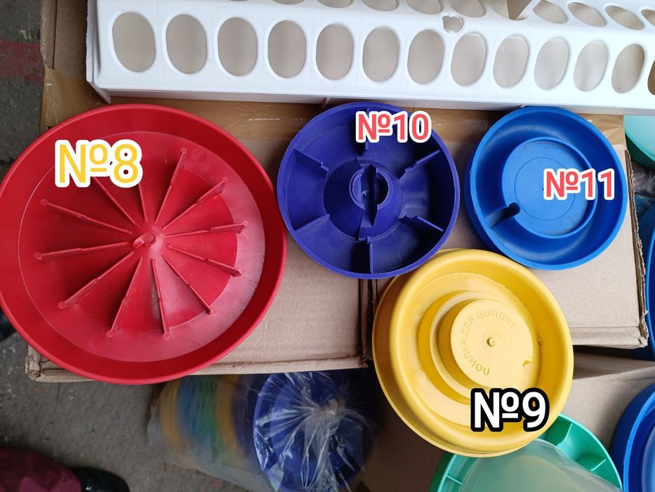 Кормушка  и поилка для курей