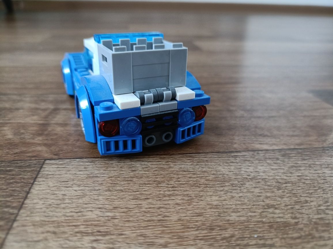 Klocki LEGO zestaw 60314 furgonetka z lodami