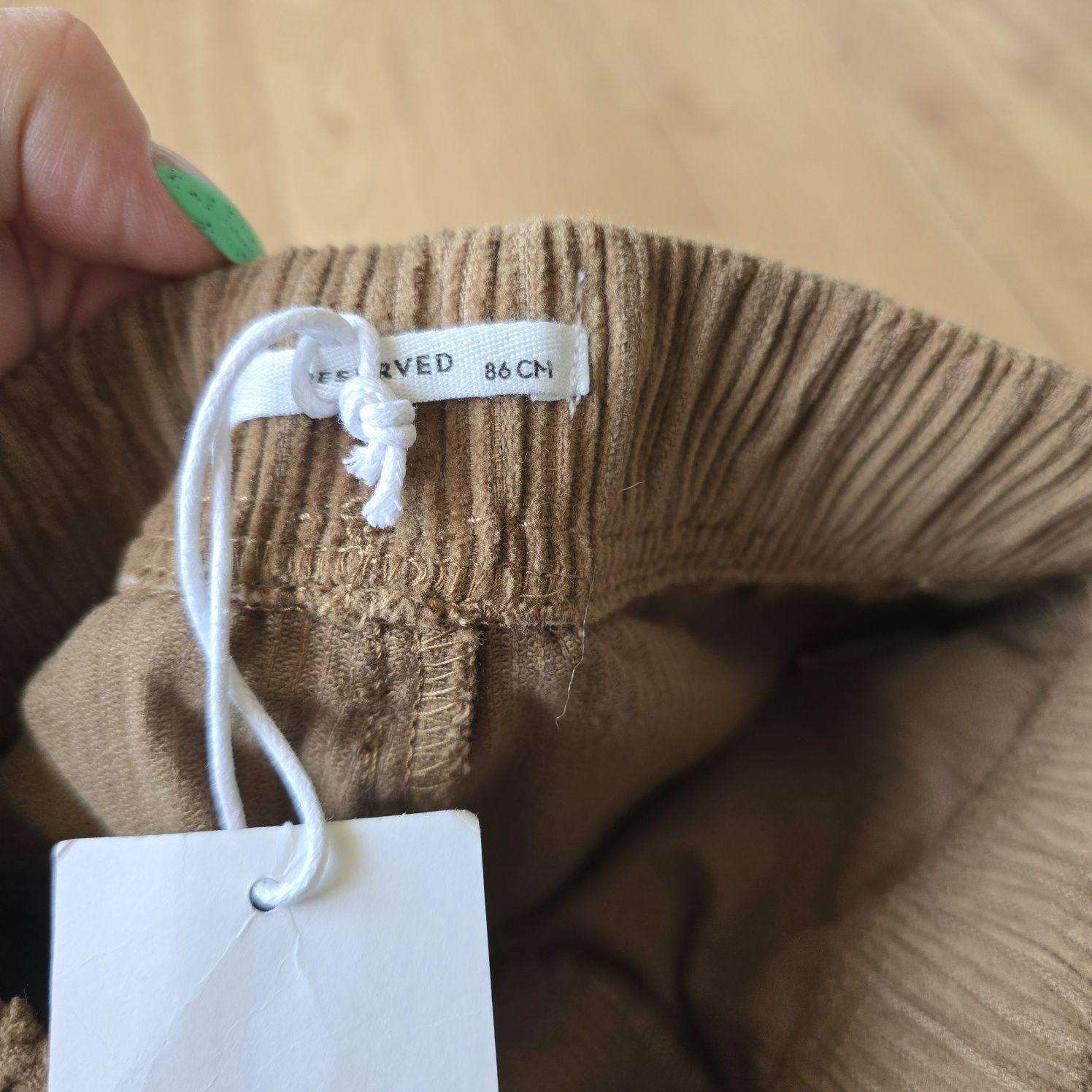 Spodnie sztruks Reserved 86 baggy low dresy