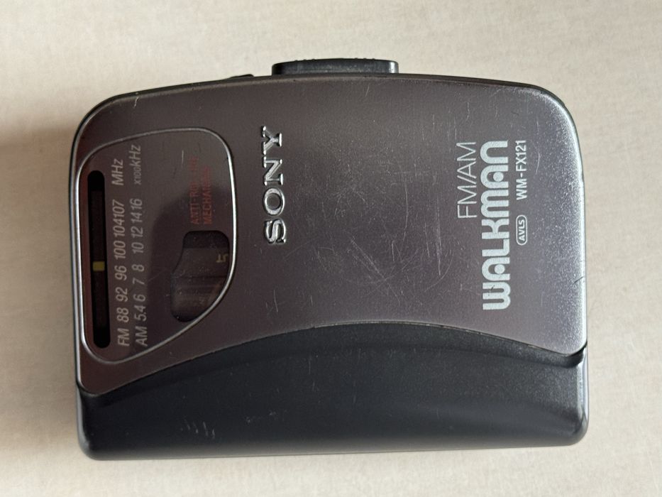 Walkman Sony WM-FX121 z radiem, po wymianie paska na nowy