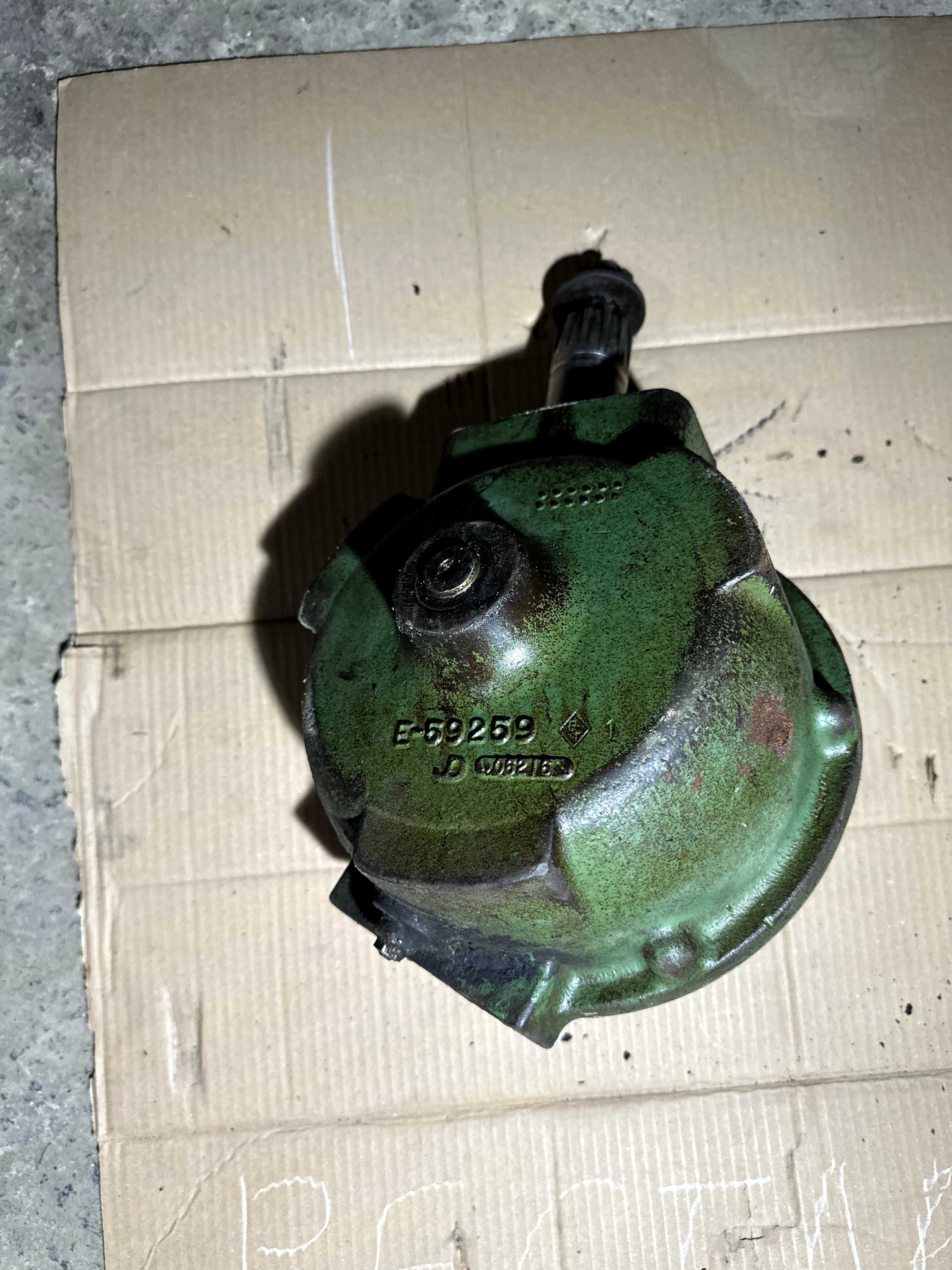 Редуктор привода косы жатки комбайна John Deere E-59259