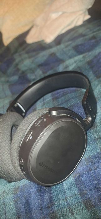 SteelSeries Arctis 9