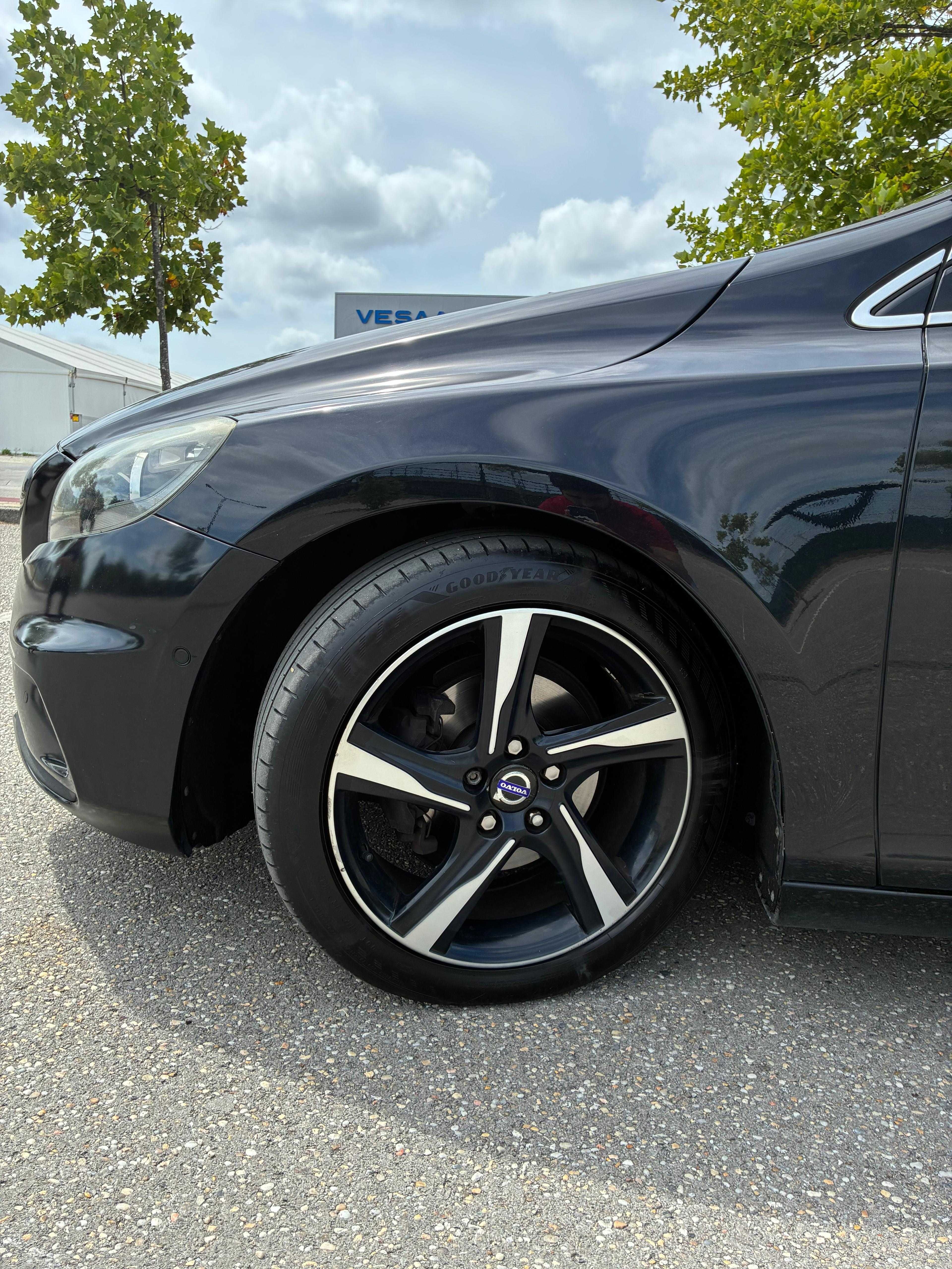 Volvo V40 R-Design