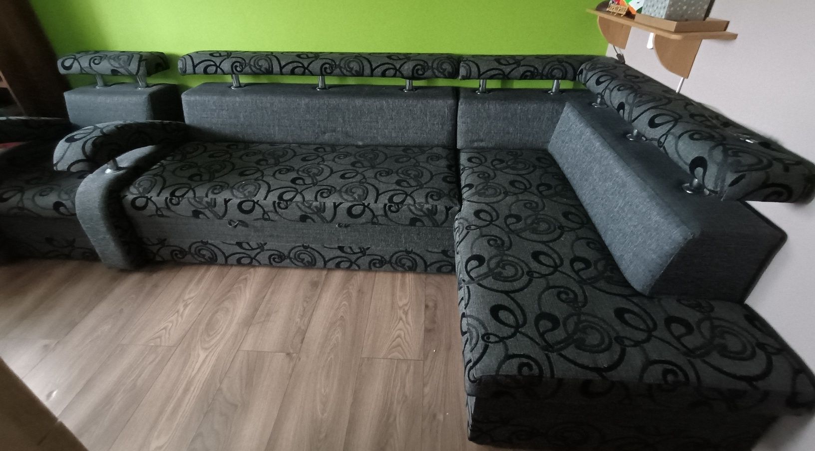 Narożnik + 2 fotele