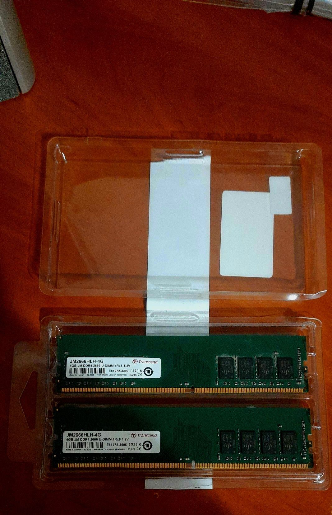 Продам модули  память ddr4 4x4  2666mhz