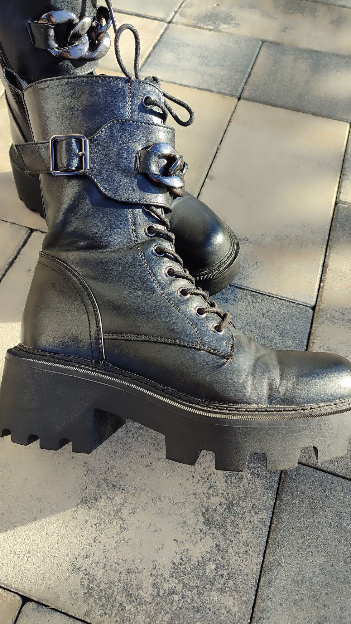 Buty na grubej podeszwie