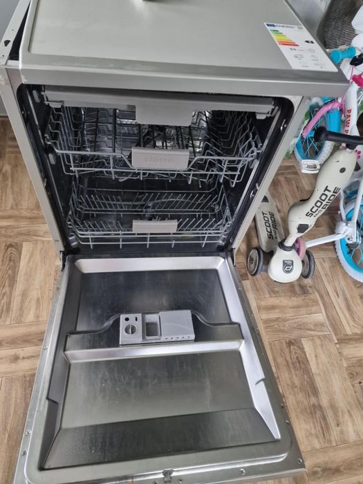 Zmywarka samsung dw60m6050fs