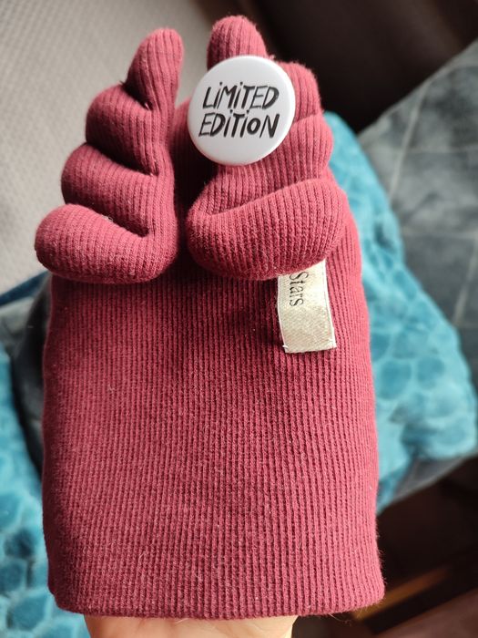 Czapka niemowlak bordowa przypinka limited edition skrzydełka wiosenn