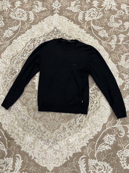 Продам світер HUGO BOSS розмір S