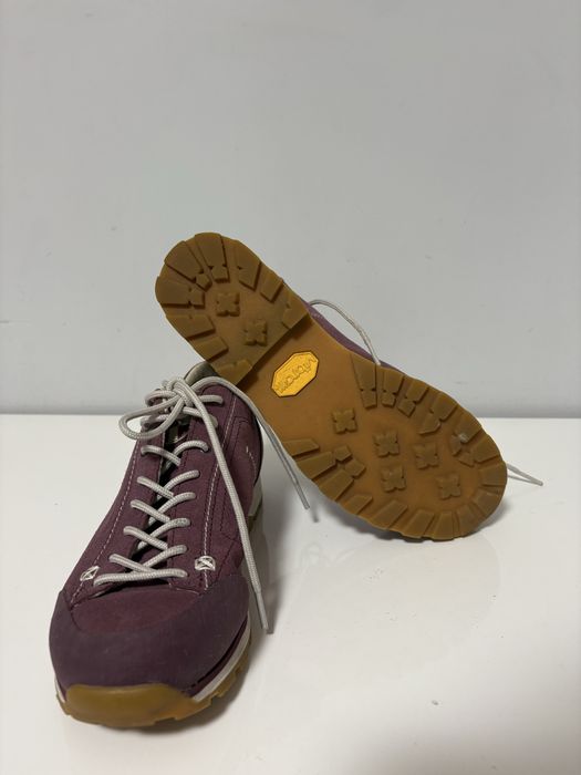 Трекінгові кросівки