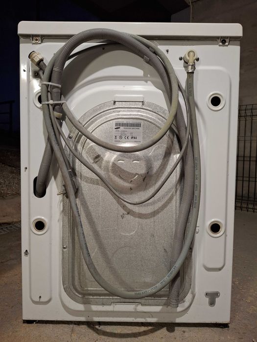 Máquina de lavar roupa. Samsung e em bom estado. Zona do Entroncamento