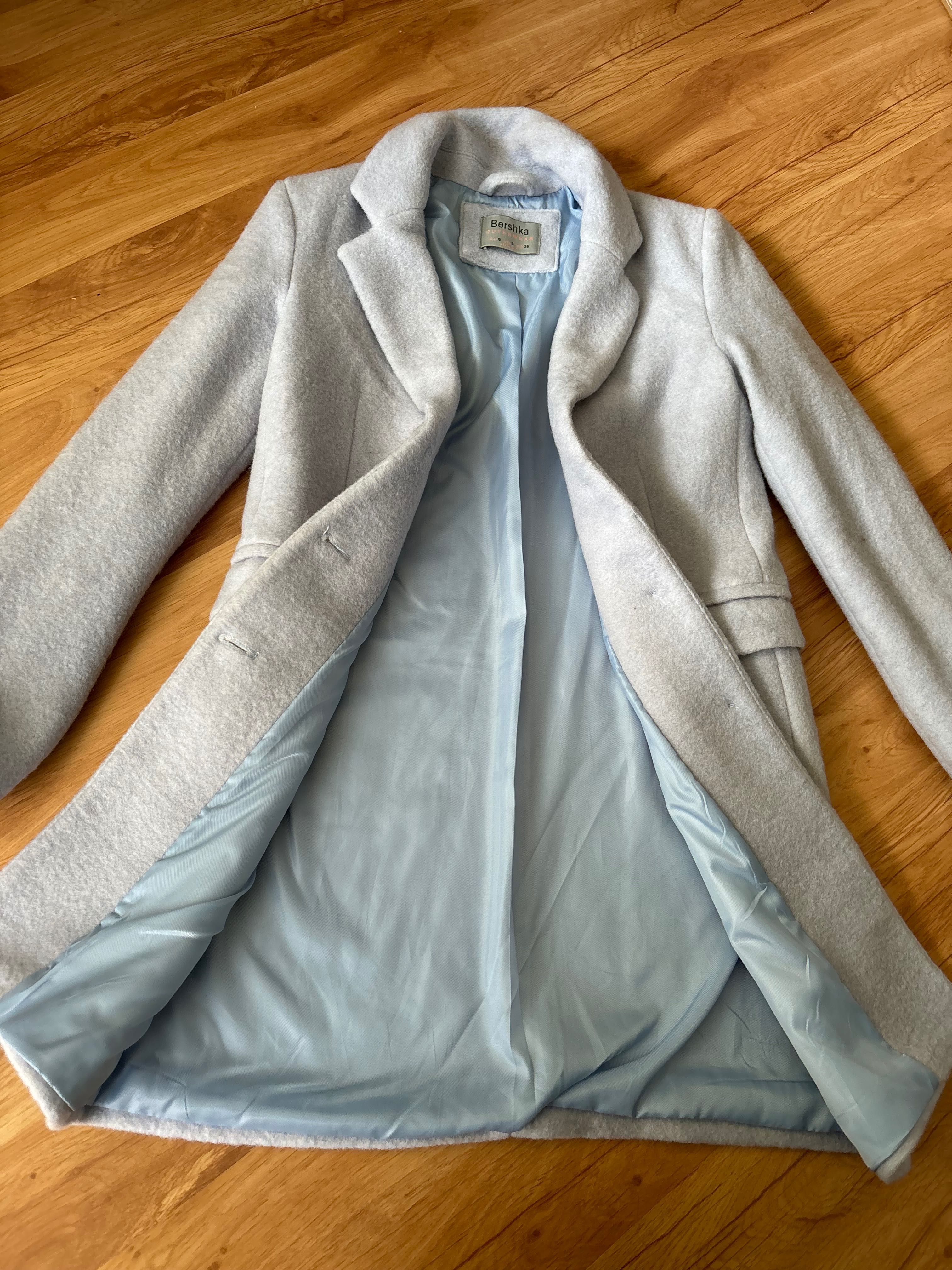 Damski płaszcz baby blue Bershka S