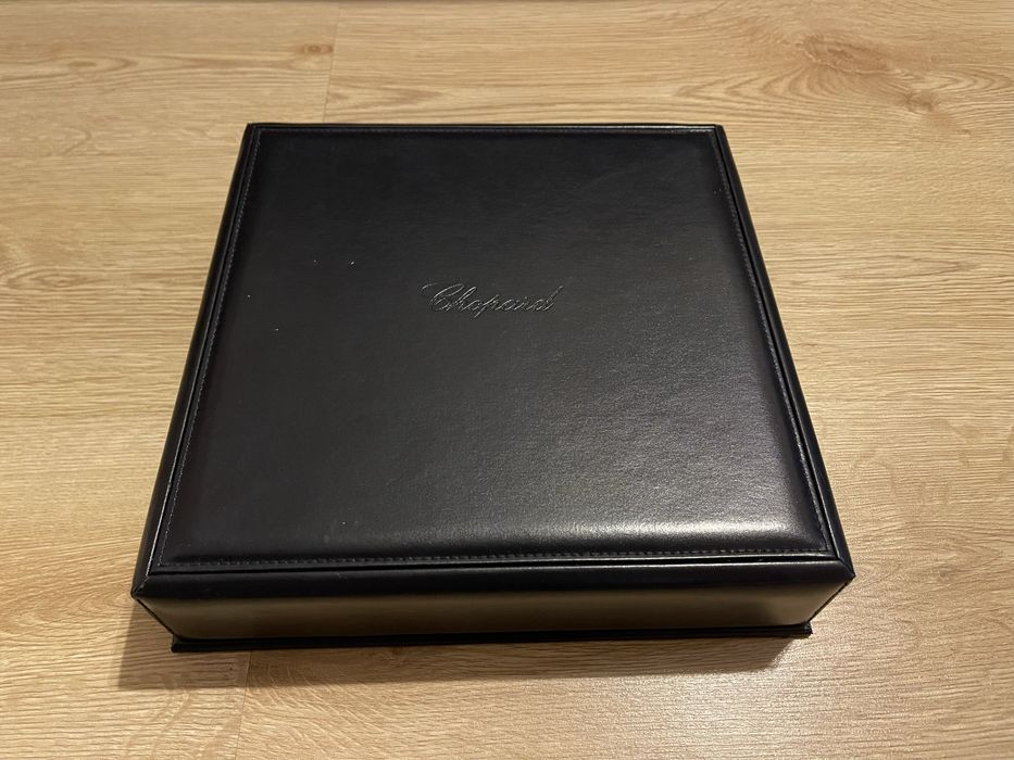Чорна шкіряна шкатулка Chopard