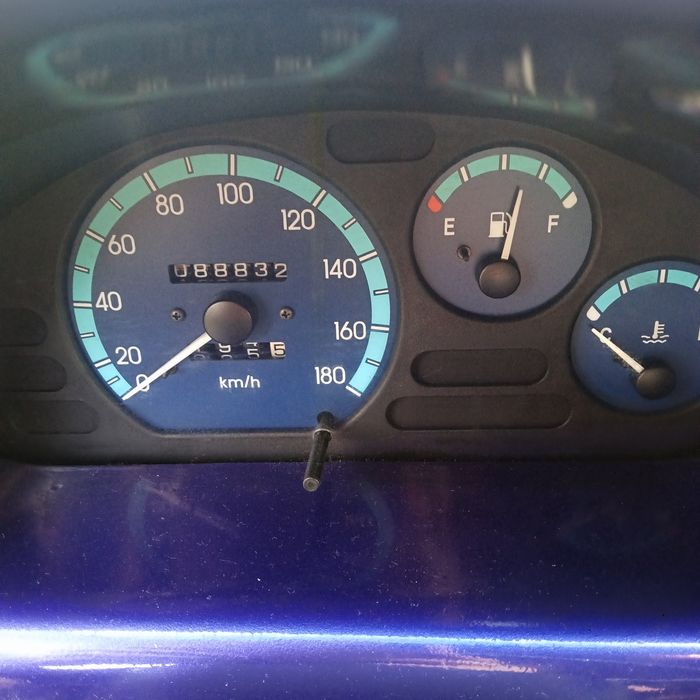 Продам Матіз 0.8 об'єм двигуна на автоматі