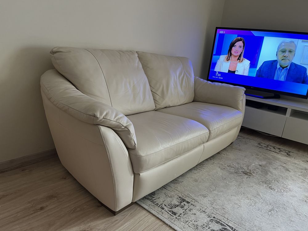 Sofa de 3 lugares em pele