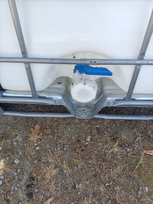 Depósitos de mil litros