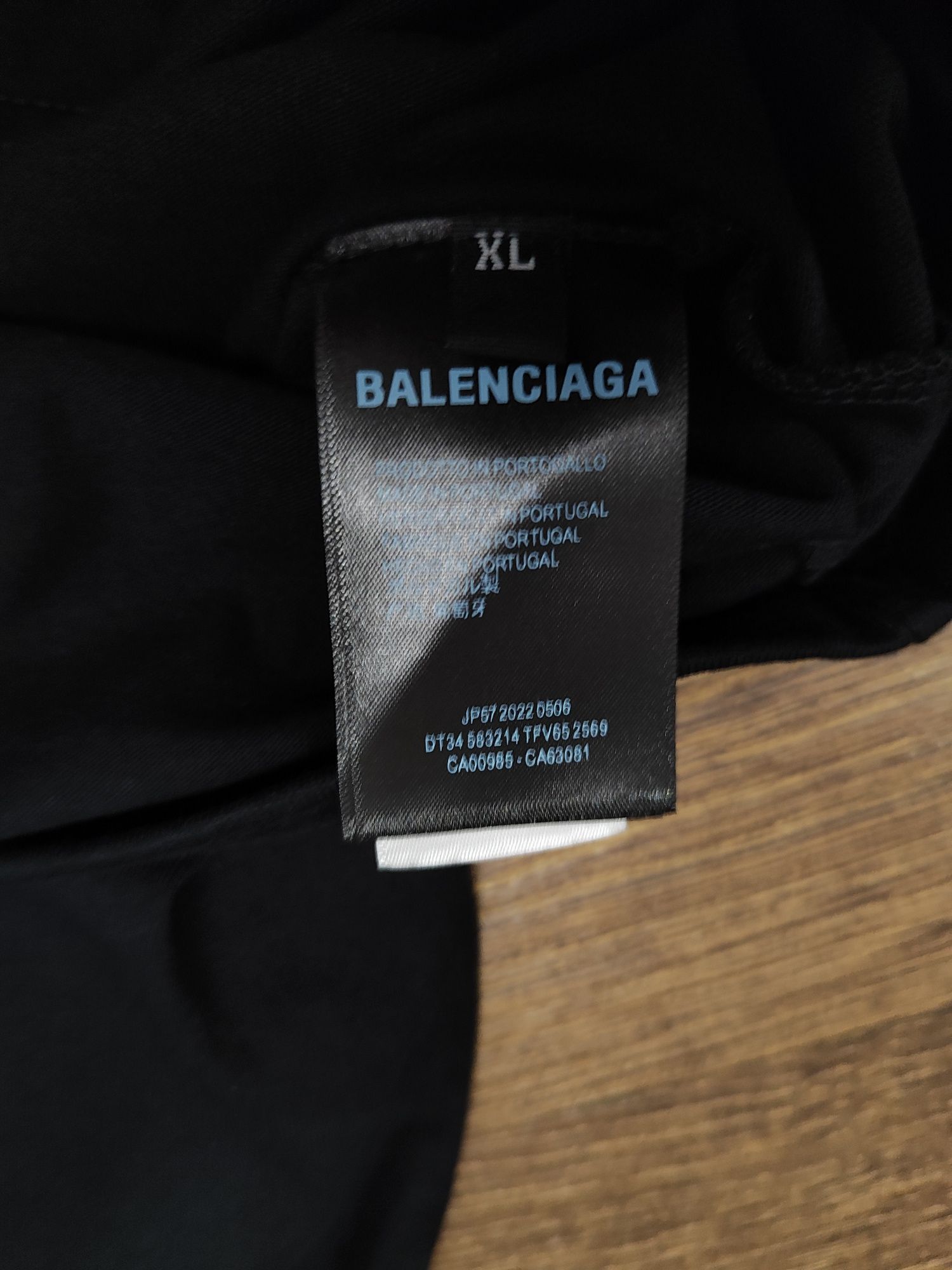 Нова футболка Balenciaga скотч