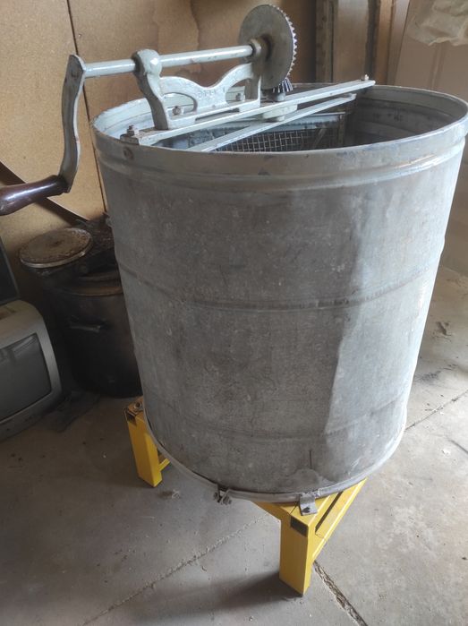 Медогонка оцинкованна.