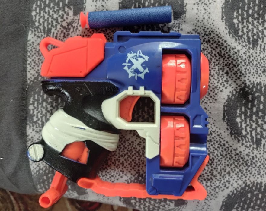 Бластер-нерф Пістолет іграшковий для дітей (8-20) років.