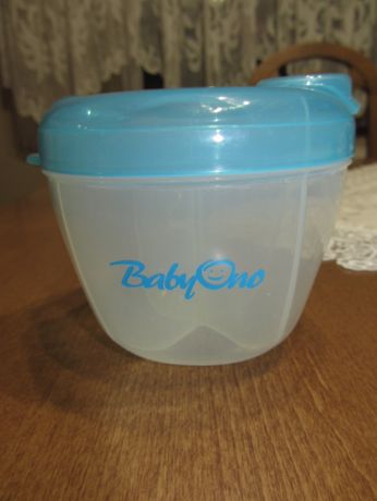 Pojemnik na sypkie mleko dla noworodka