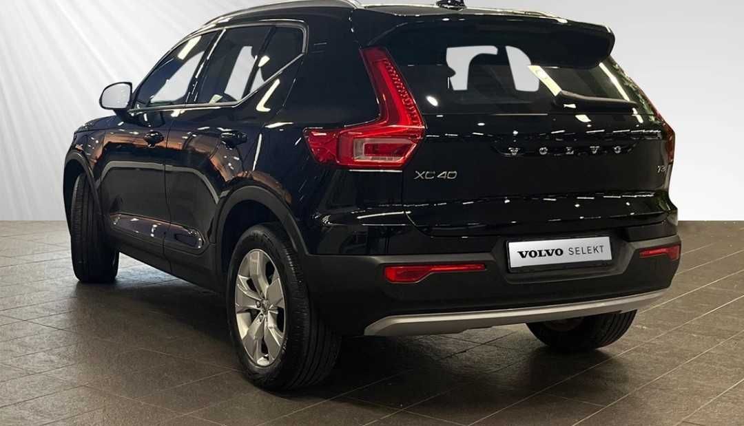 Volvo XC40 T3 / Como novo / Financiamento