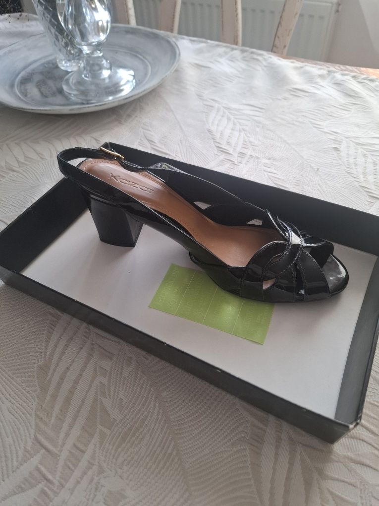 Sandały, buty damskie sandałki Kazar