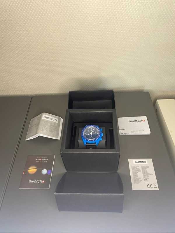 Moonswatch Neptune Omega x Swatch SO33N100