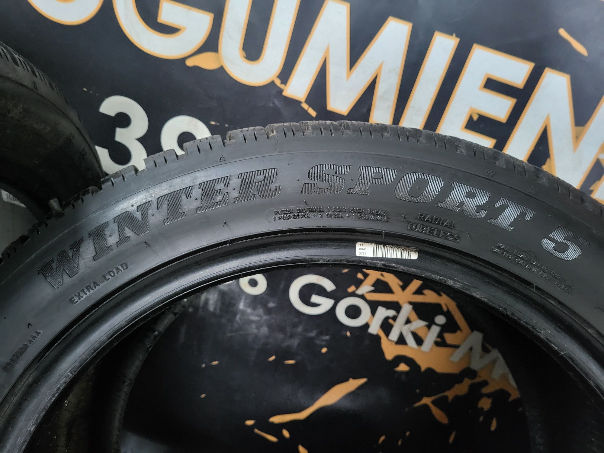 Opony zimowe 255/45/18 Dunlop