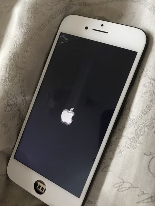 Корпус iPhone 7 усе інше що в корпусі в подарунок