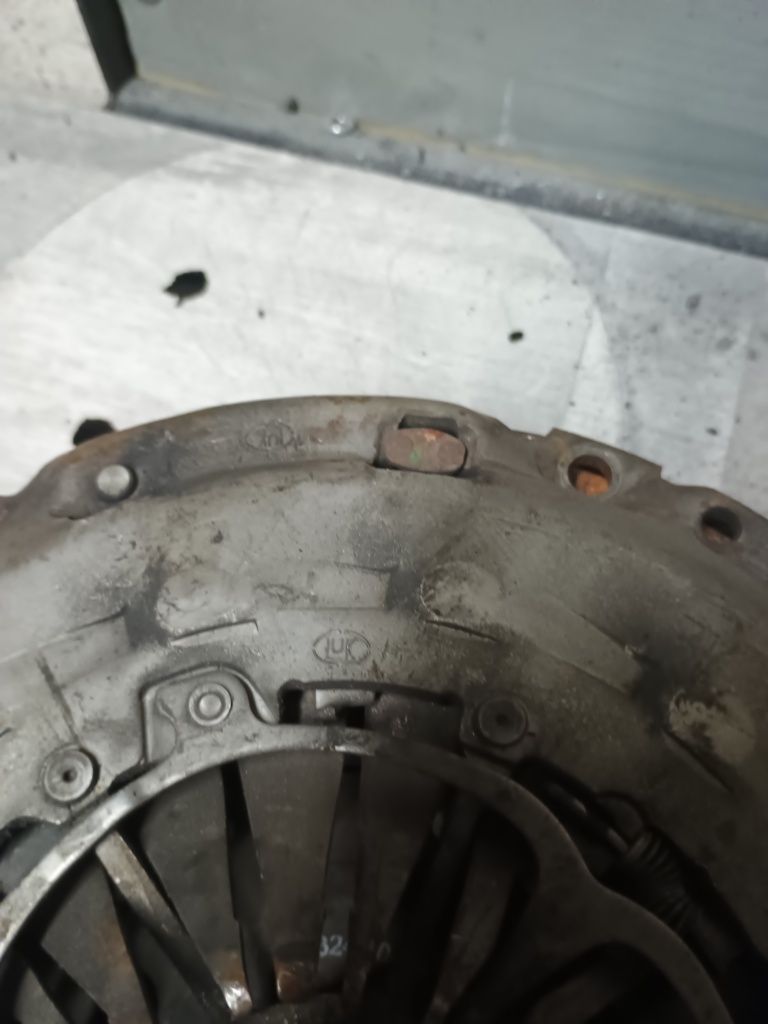 Sprzęgło kompletne dwumasa do Citroen C5 2,0 Hdi 140 km LUK