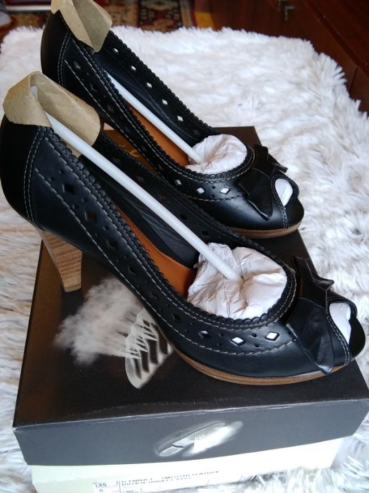 Продам туфли женские Geox р. 35