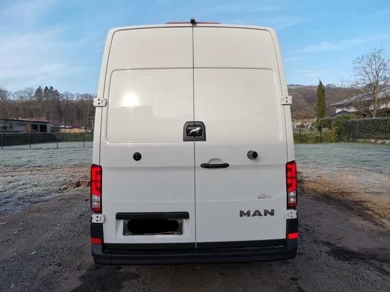 Бампер передній Man TGE запчастини, разборка Ман ТГЕ шрот