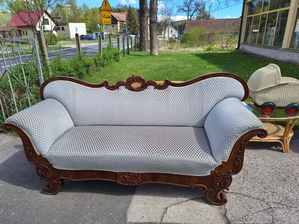 Duża XIX wieczna sofa