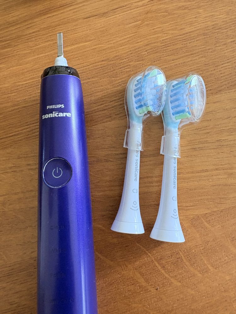 Szczoteczka soniczna Philips sonicare HX9370 z akcesoriami