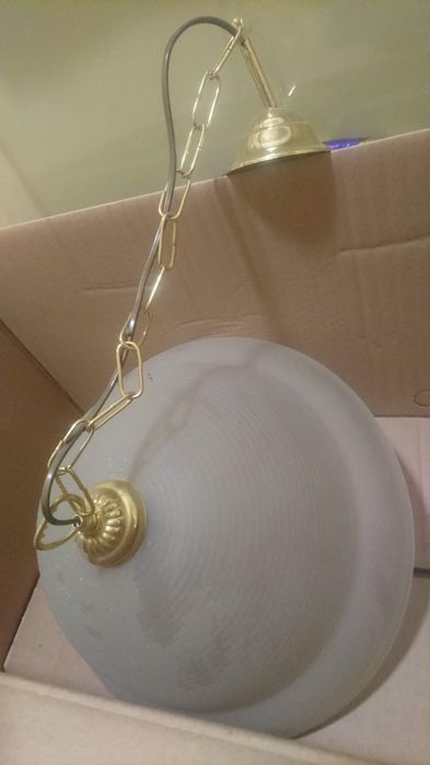 Lampa sufitowa wisząca, żyrandol mleczne szkło