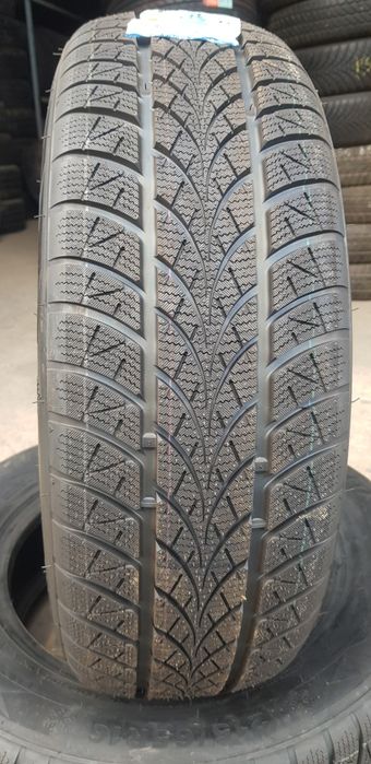 215/60R16 Triangle snowlink Шини нові
Залишок прот