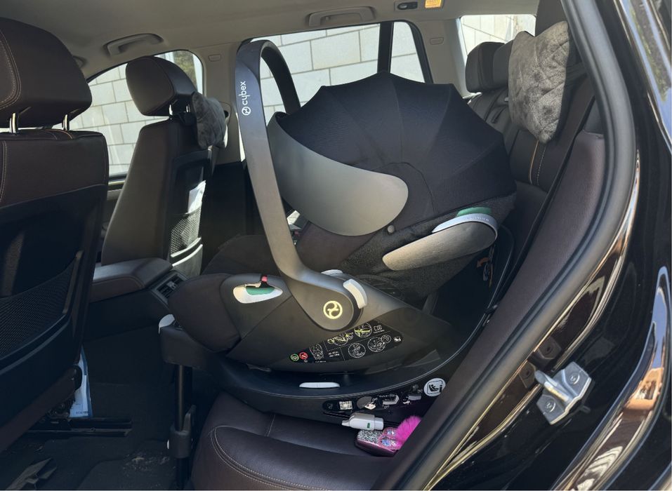 Автокресло и база Cybex Cloud Z i-Size Deep Black