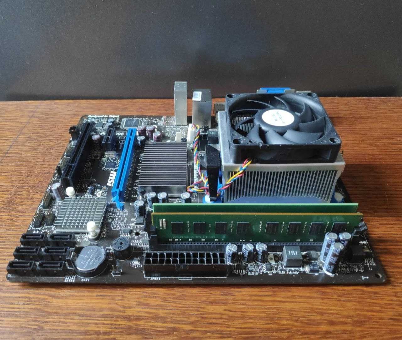 Материнская плата MSI MS-7641 VER 3.0 (760GM-P23) (FX) ( Socket AM3+)