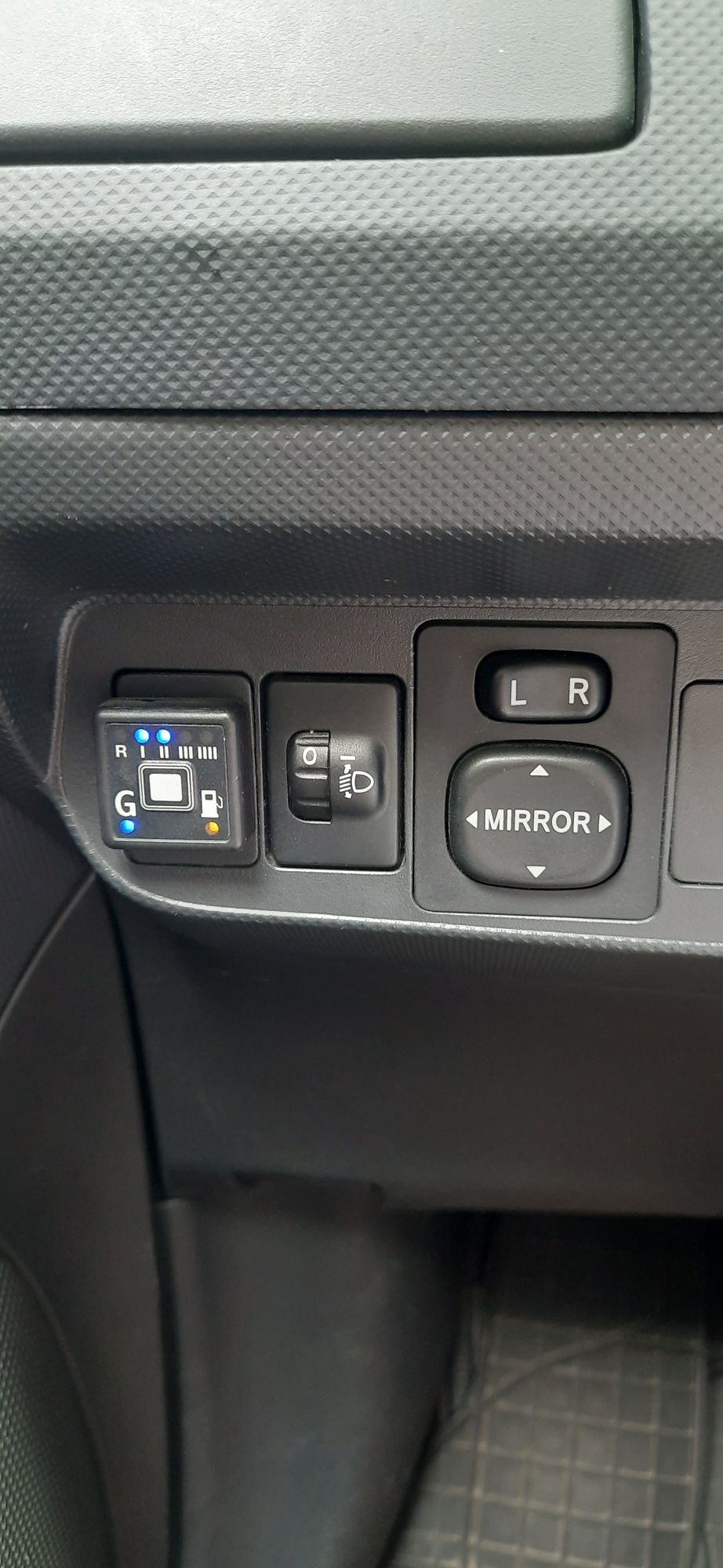 Toyota auris 2008 року