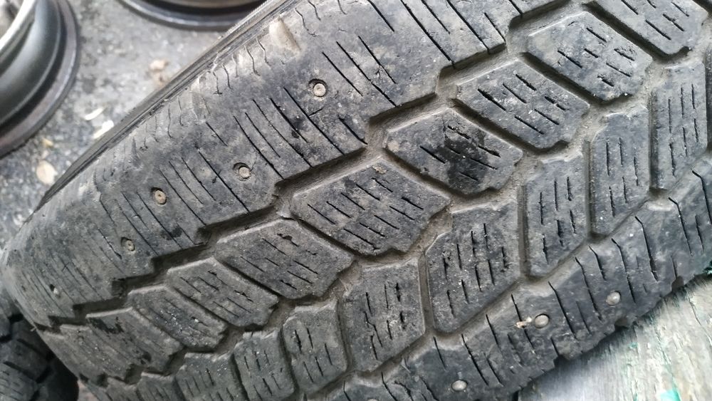 Продам диски r15 і дві шини