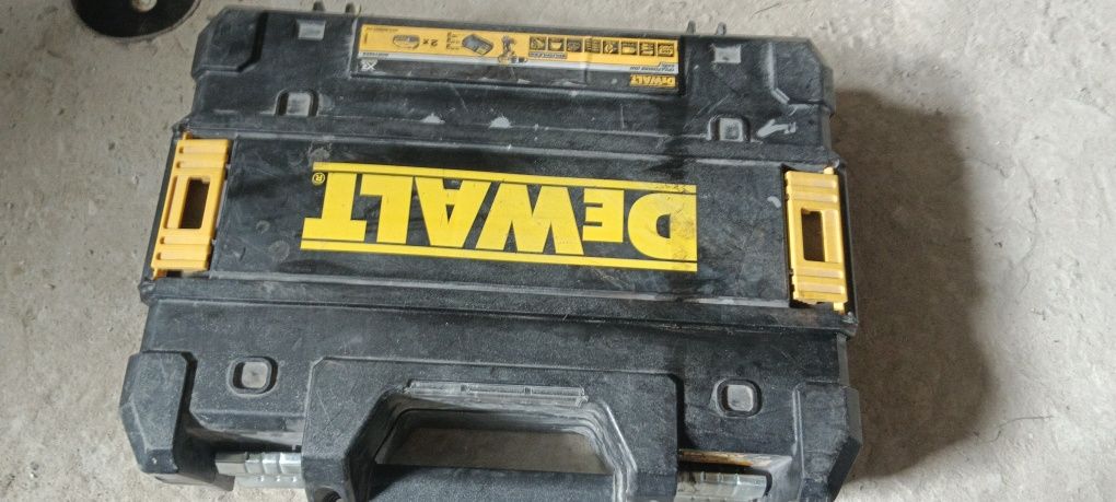 Sprzedam wkrętarkę DeWALT