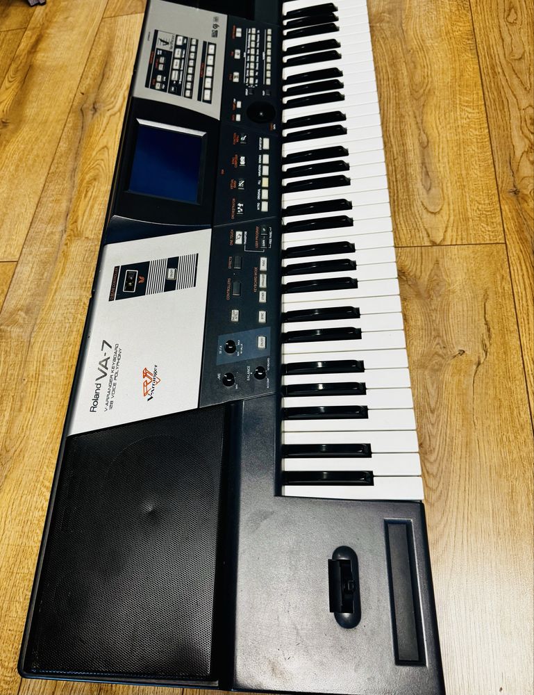 Roland Va7 , stan bdb