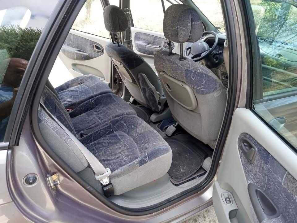 Vendo um Renault Scenic 2001 1.4 16v gasolina 135.000 km