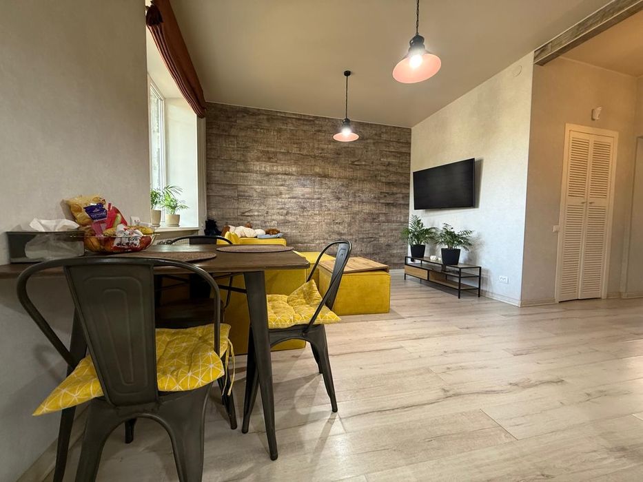 Продаю 2х комнатную квартиру.Автономное отопление.