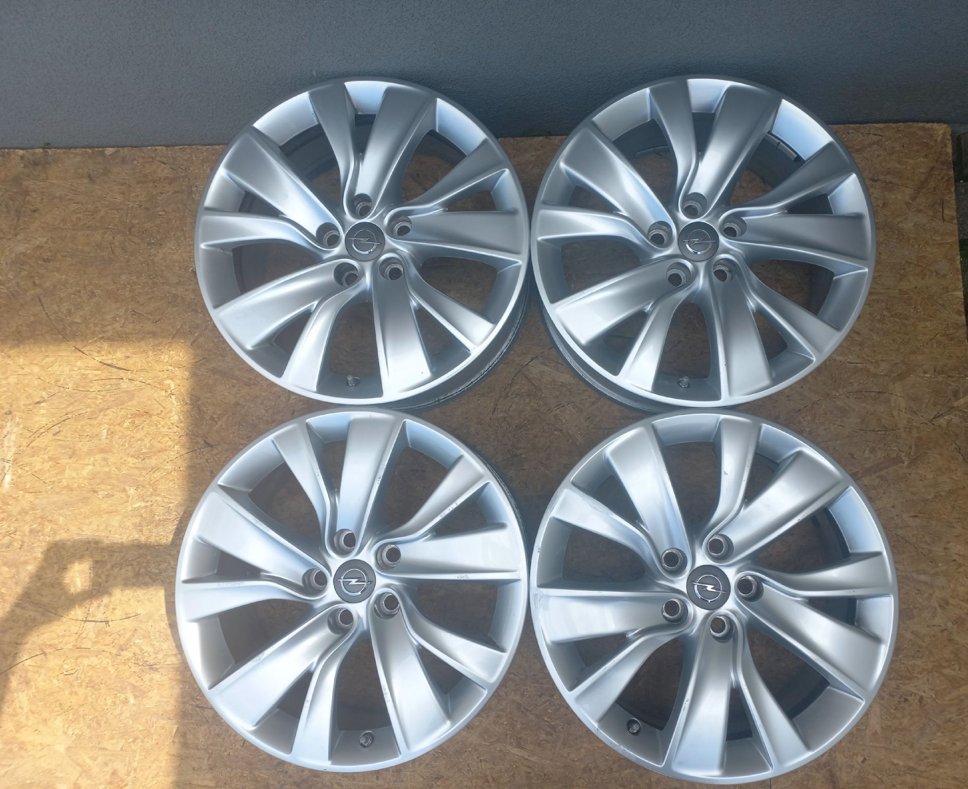 felgi 5x115 18 OPEL Astra J Zafira C Insygnia B CHEVRORET Cruz Orlando