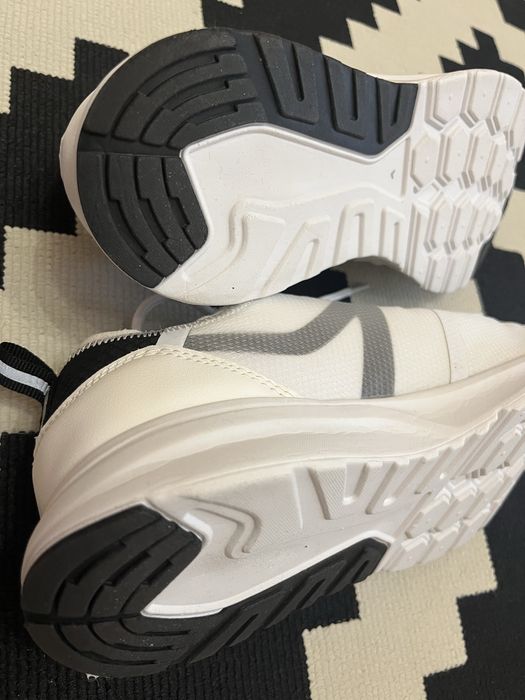 Чоловічі кросівки