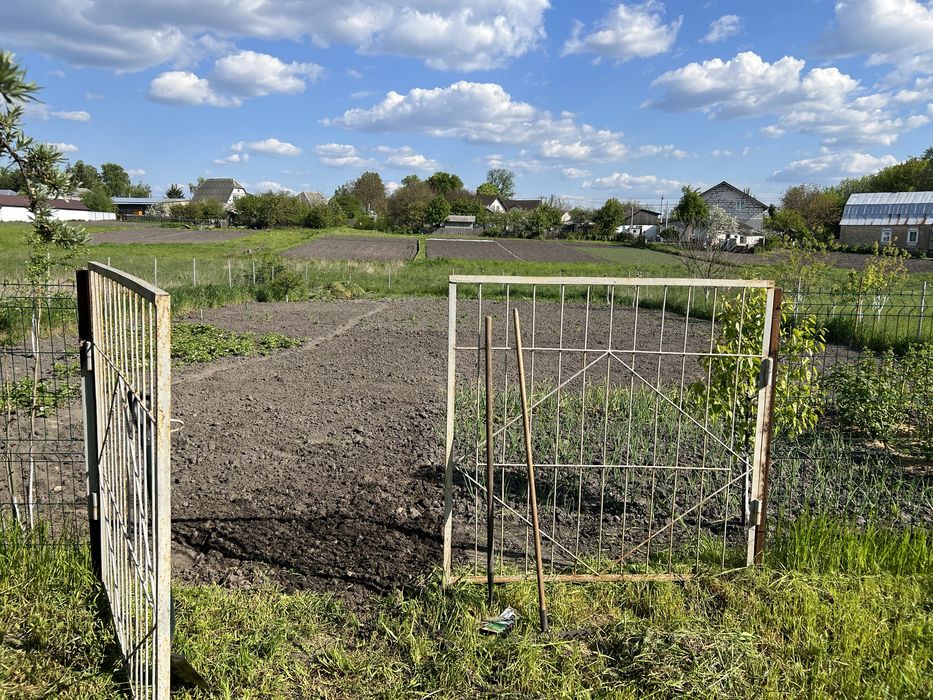 Продам добротний будинок недалеко від Києва